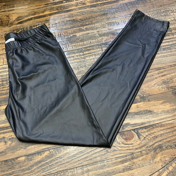 white birch Pants - Faux Leather Leggings. XL